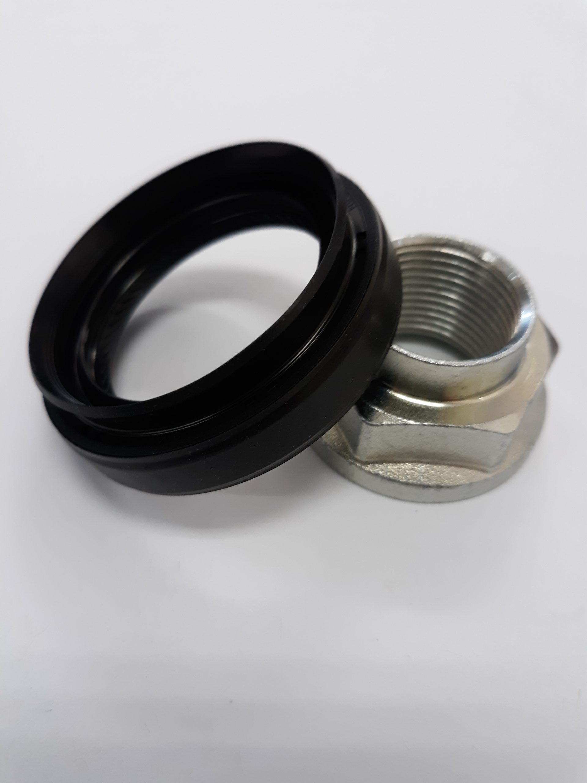 Six-Star OEM Front Axle Inner Seal & Subaru Genuine Axle Nut (Kit) - Image 8